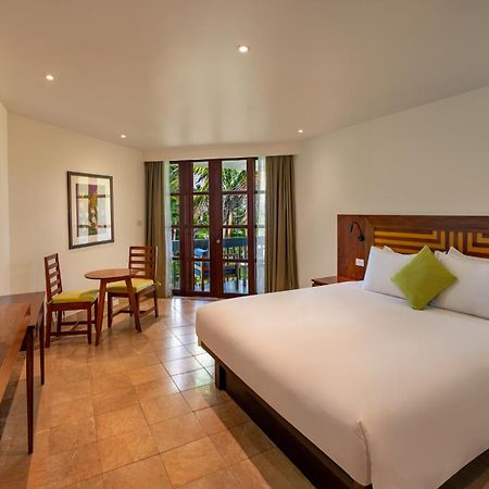 The Warwick Fiji Hotell Korolevu  Exteriör bild