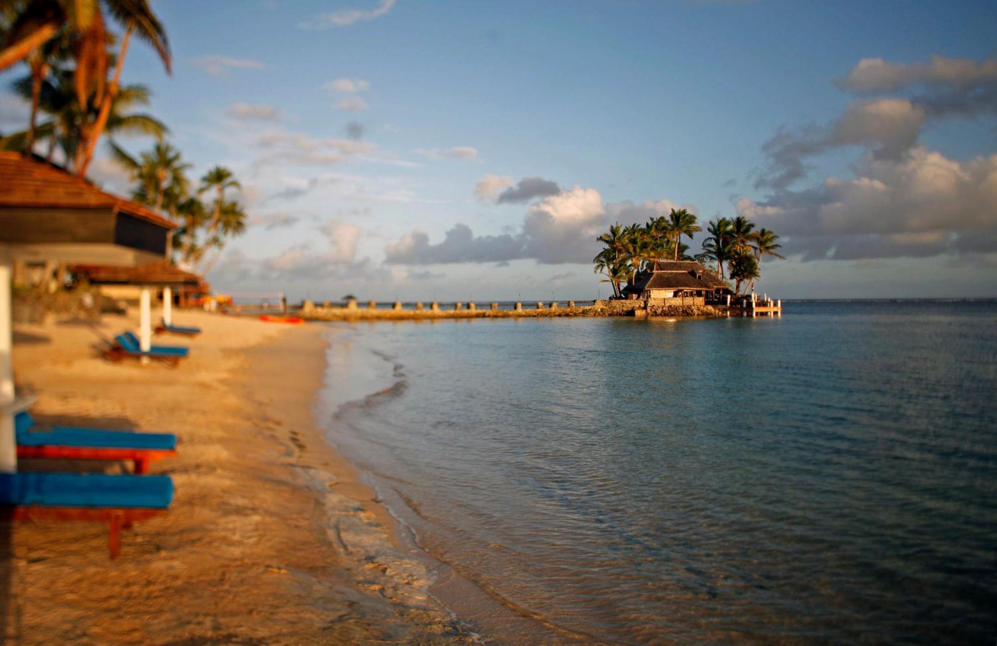The Warwick Fiji Hotell Korolevu  Exteriör bild Sunset at the beach